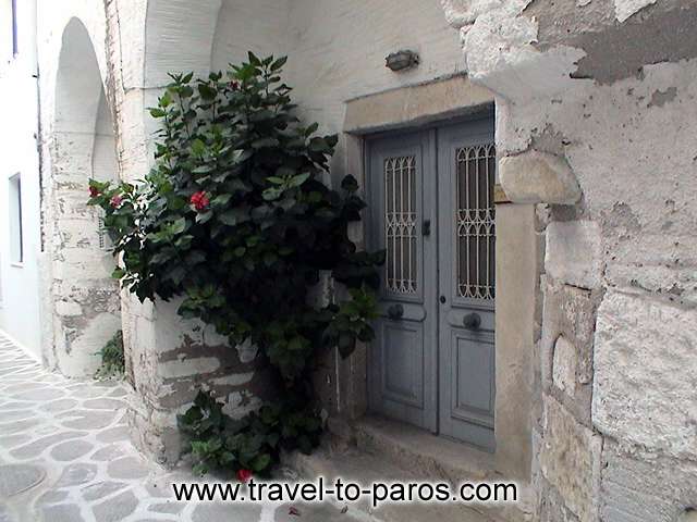 Walking through the alleys of the villages you will admire the local architecture. PAROS PHOTO GALLERY - PAROS