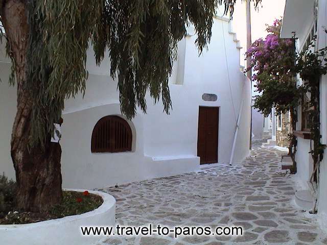 NAOUSSA PAROS - A walk in the traditional neighborhoods of Naoussa will fill you with unique pictures.