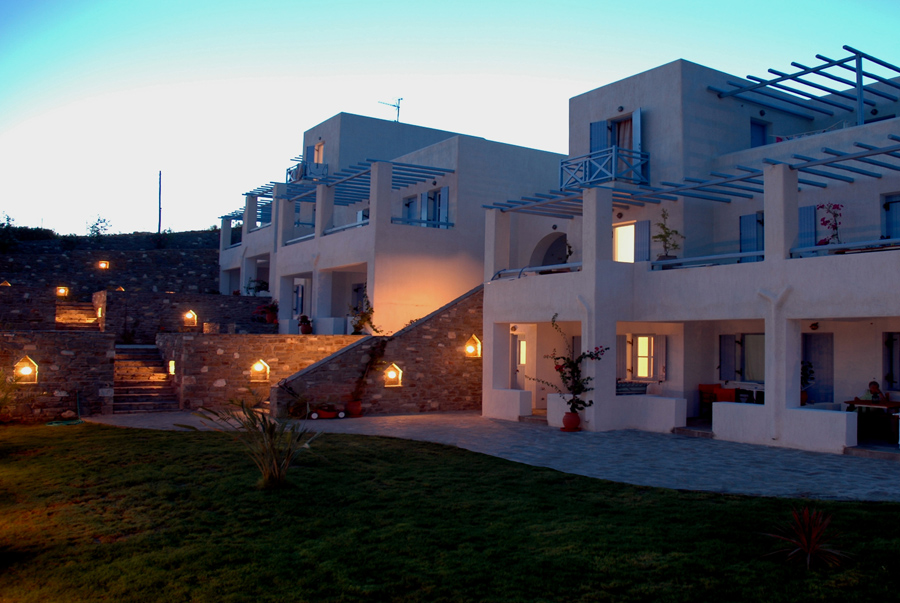 PAROS PARADISE