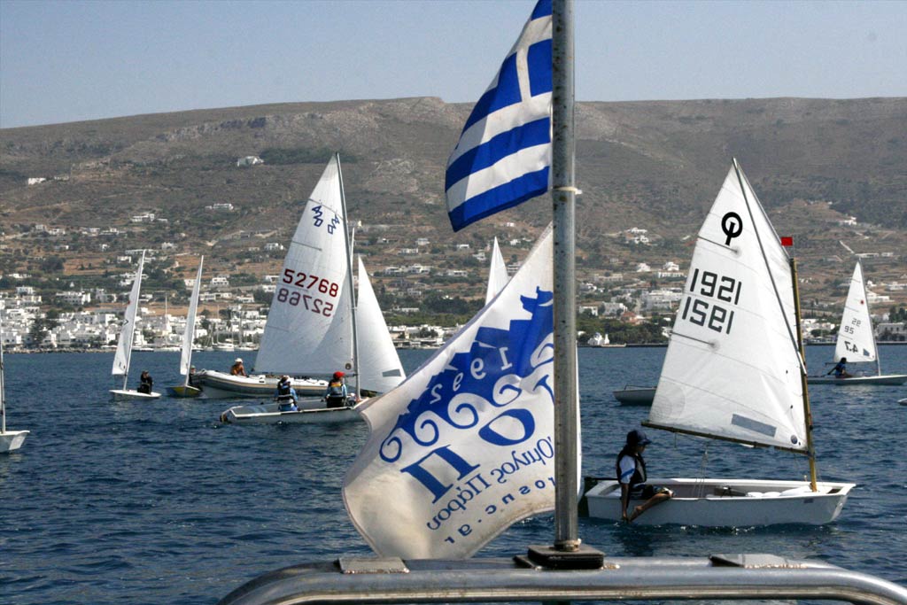 The National Sailing Championship of 420 class vessels, will be held in the bay of Parikia, on Sunday 08 April to M. Wednesday, April 11. <br><br>

Struggles, during which to visit the island more than 80 athletes and 15 groups from all over Greece, organized by HOC in cooperation with the Nautical Club of Paros, under the auspices of the South Aegean Region and the Municipality of Paros.